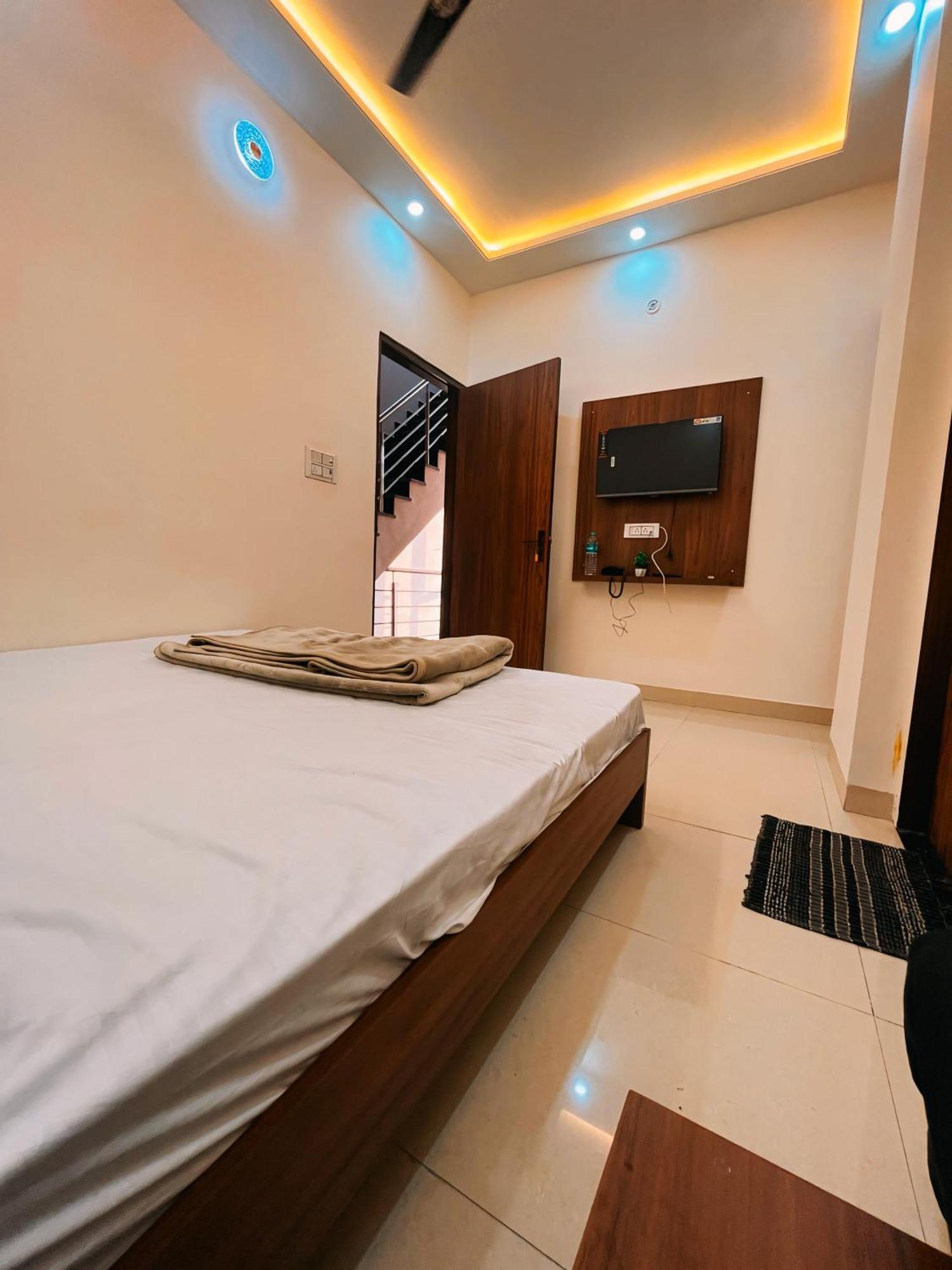 Hotel Pooja 斋浦尔 外观 照片
