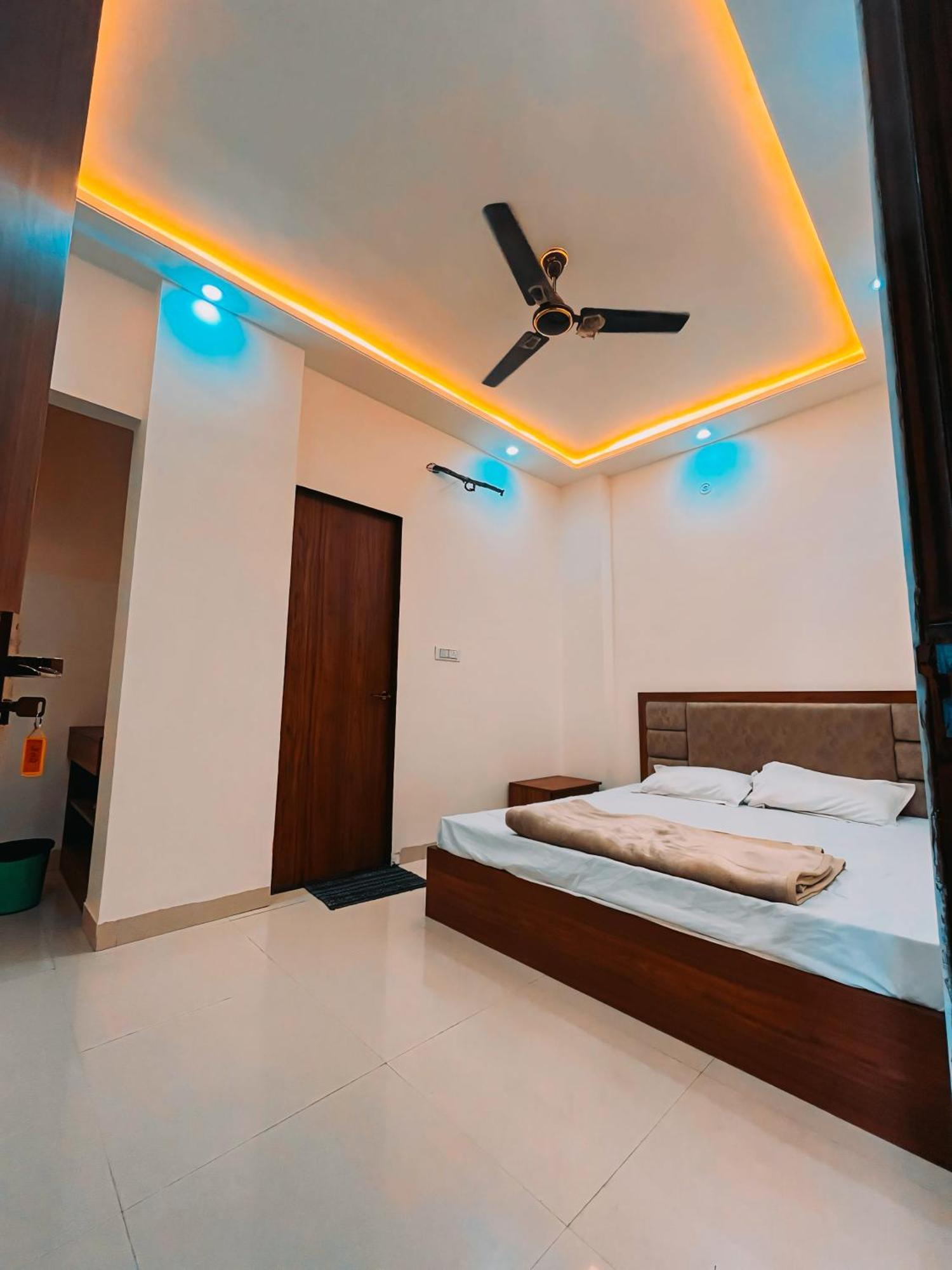 Hotel Pooja 斋浦尔 外观 照片
