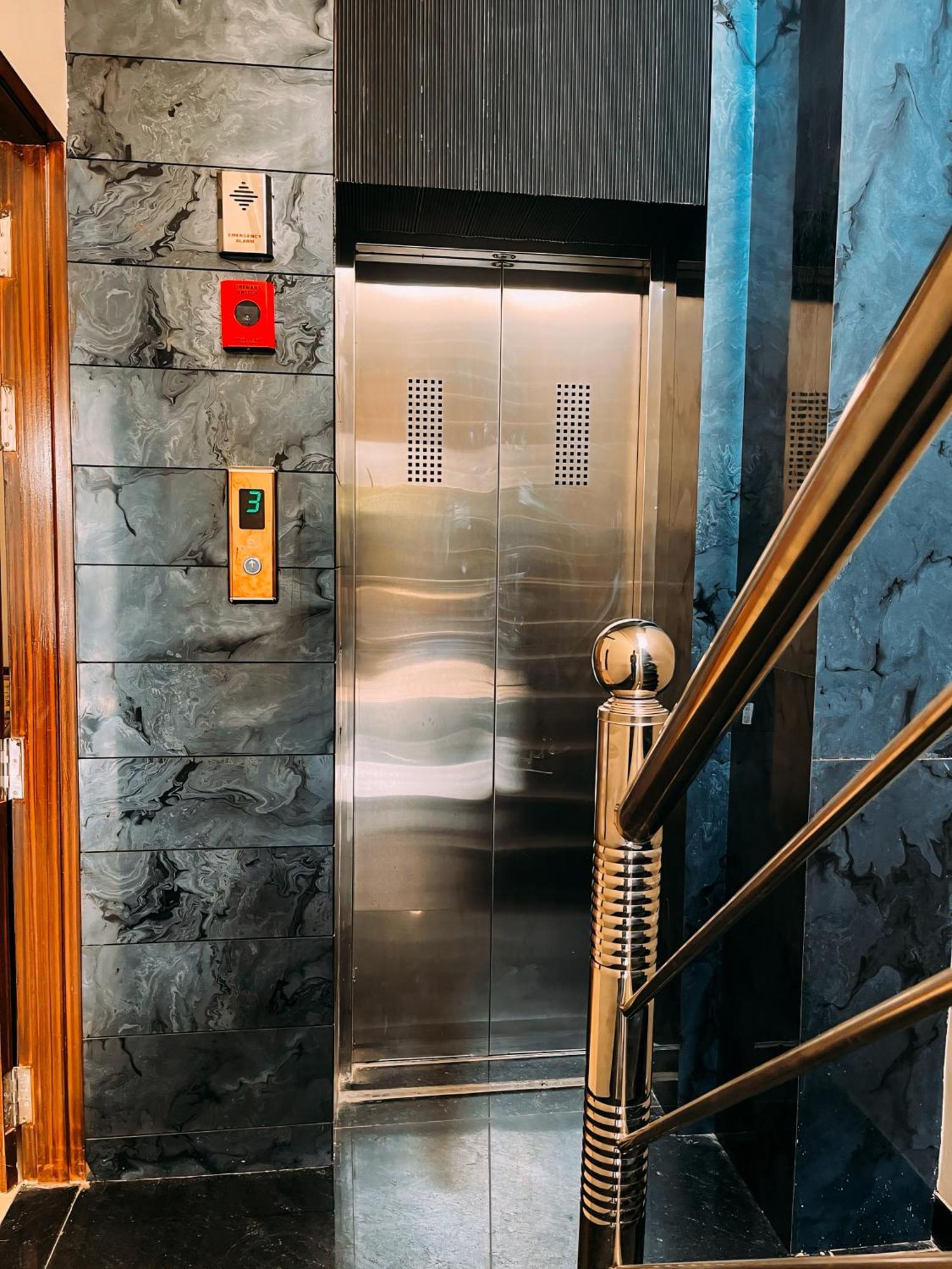 Hotel Pooja 斋浦尔 外观 照片
